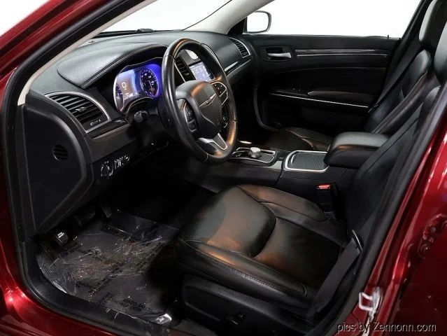 2018 Chrysler 300 (2005-2023) - Image 12 of 21