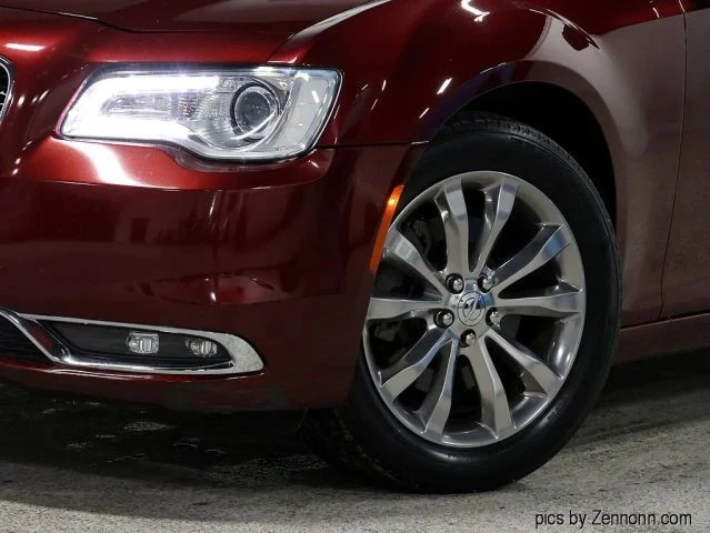 2018 Chrysler 300 (2005-2023) - Image 3 of 21