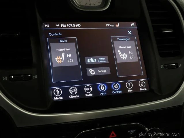 2018 Chrysler 300 (2005-2023) - Image 20 of 21