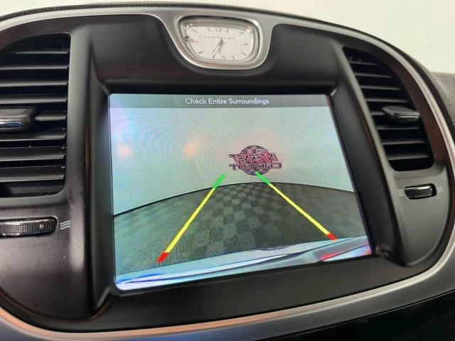 2018 Chrysler 300 (2005-2023) - Image 18 of 21