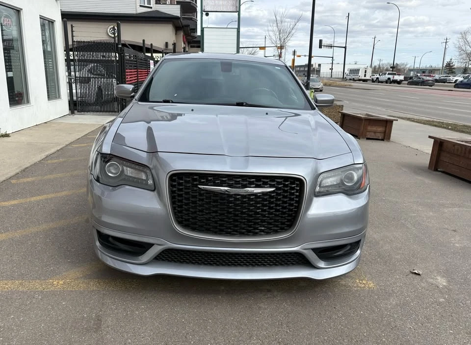 2018 Chrysler 300 (2005-2023) - Image 3 of 20