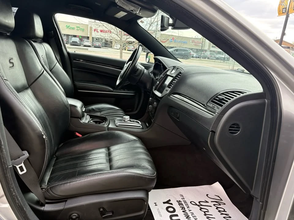 2018 Chrysler 300 (2005-2023) - Image 17 of 20