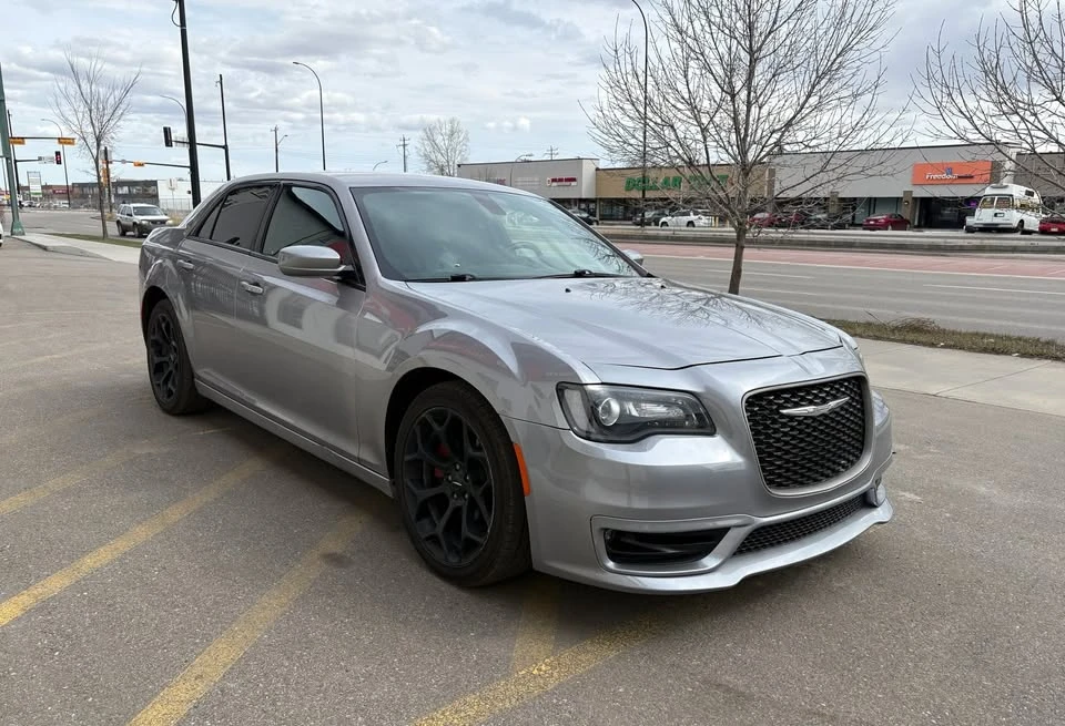 2018 Chrysler 300 (2005-2023) - Image 2 of 20