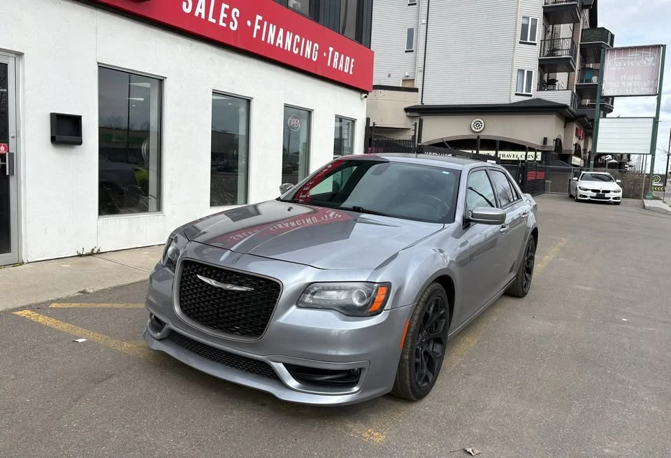 2018 Chrysler 300 (2005-2023) - Image 5 of 20