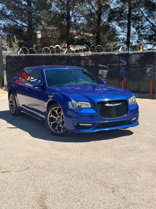 2018 Chrysler 300 (2005-2023) - Image 3 of 20