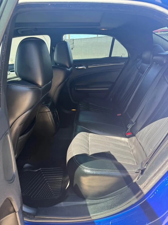 2018 Chrysler 300 (2005-2023) - Image 8 of 20