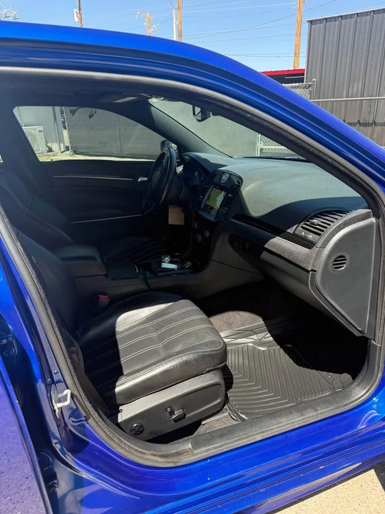 2018 Chrysler 300 (2005-2023) - Image 15 of 20