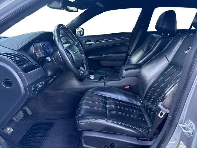 2018 Chrysler 300 (2005-2023) - Image 9 of 21