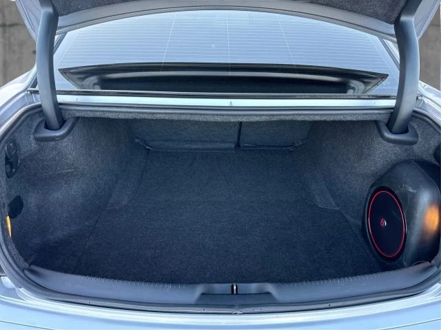 2018 Chrysler 300 (2005-2023) - Image 13 of 21