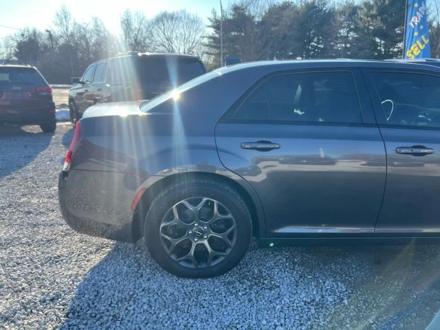 2018 Chrysler 300 (2005-2023) - Image 9 of 18