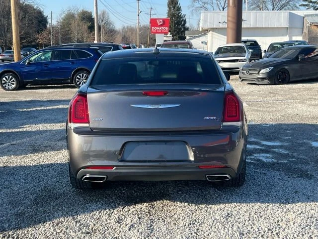 2018 Chrysler 300 (2005-2023) - Image 7 of 18