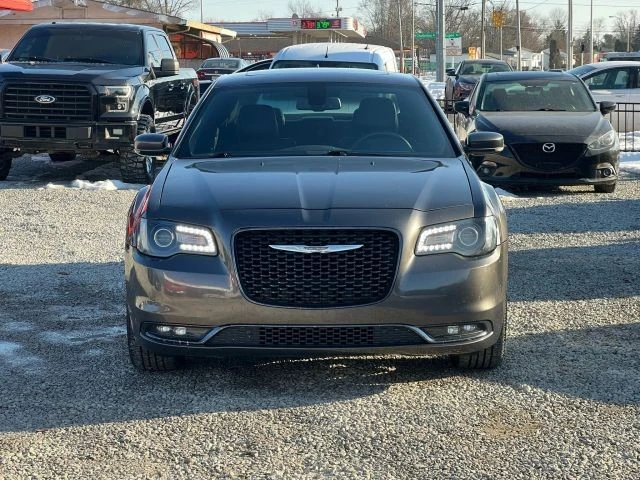 2018 Chrysler 300 (2005-2023) - Image 2 of 18