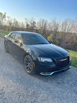 2018 Chrysler 300S
