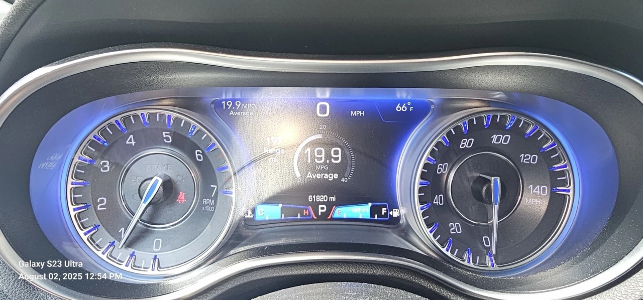 2018 Chrysler 300 (2005-2023) - Image 10 of 12