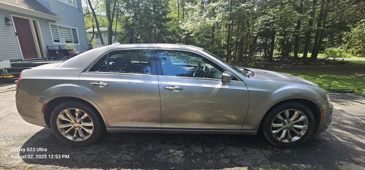 2018 Chrysler 300 (2005-2023) - Image 3 of 12