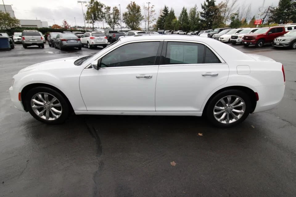 2018 Chrysler 300 (2005-2023) - Image 4 of 13