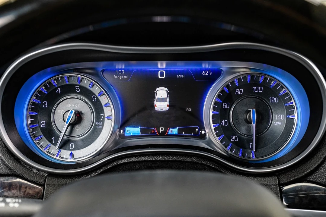 2018 Chrysler 300 (2005-2023) - Image 19 of 31