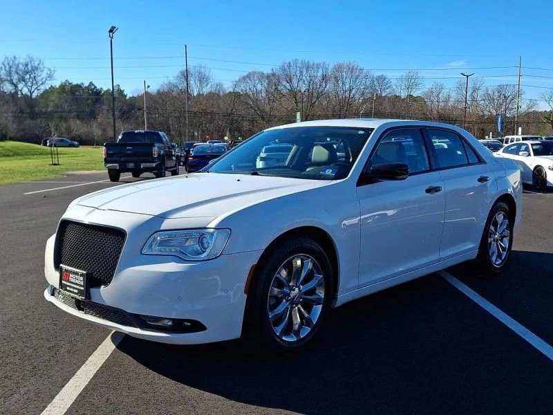 2018 Chrysler 300 (2005-2023) - Image 3 of 12