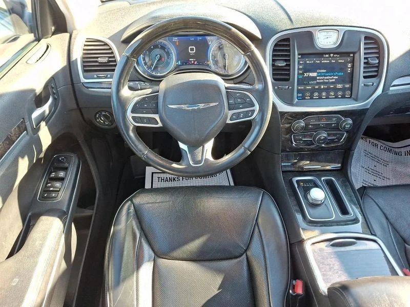 2018 Chrysler 300 (2005-2023) - Image 11 of 12