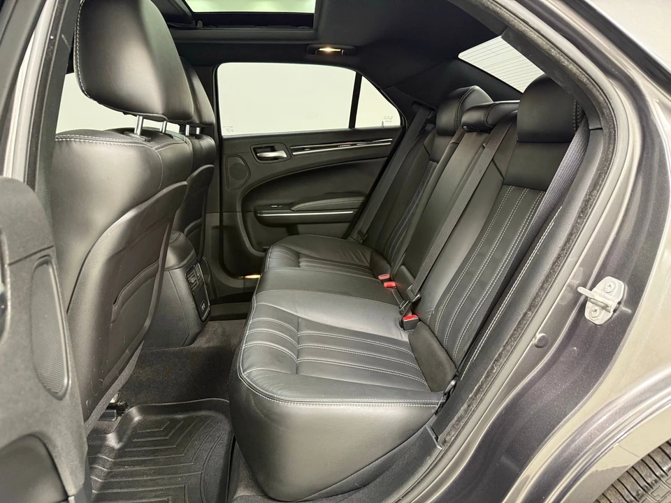 2018 Chrysler 300 (2005-2023) - Image 21 of 21