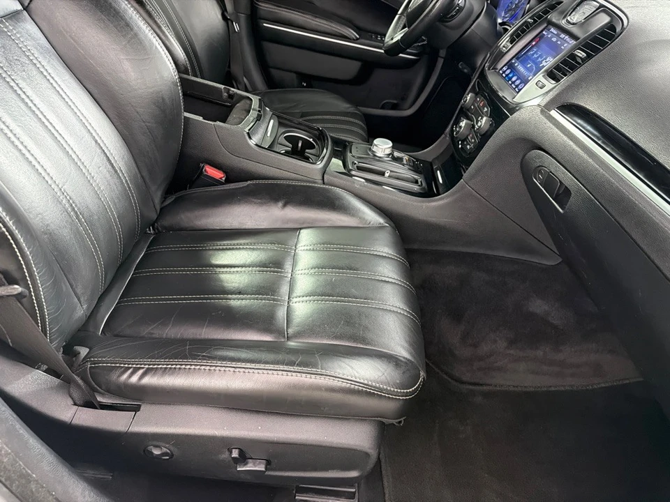 2018 Chrysler 300 (2005-2023) - Image 21 of 21