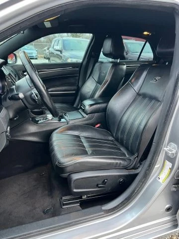 2018 Chrysler 300 (2005-2023) - Image 7 of 18