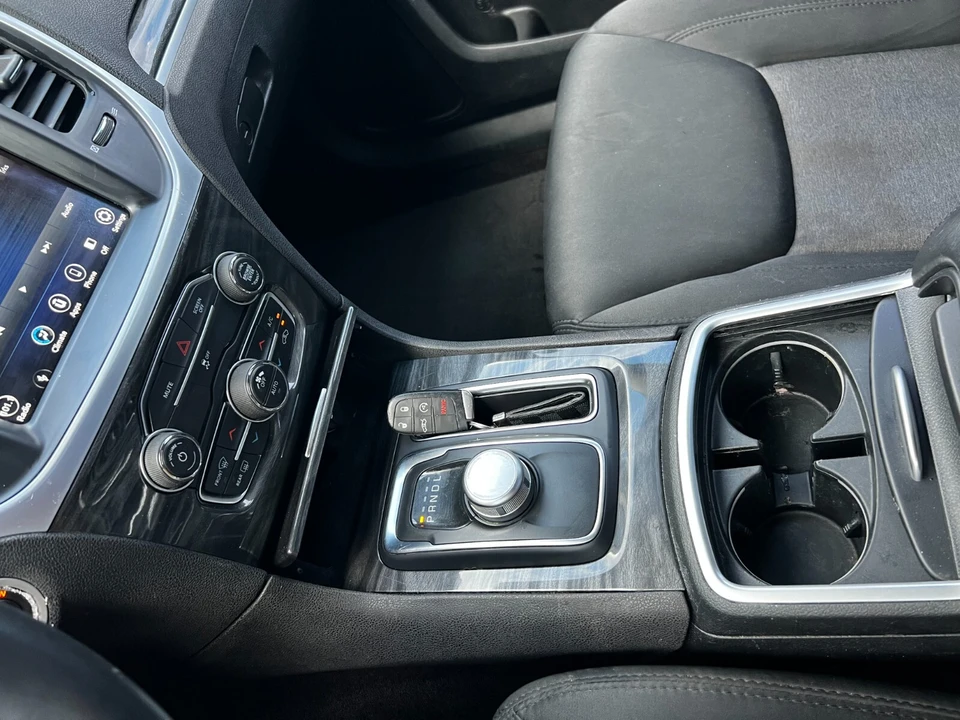 2018 Chrysler 300 (2005-2023) - Image 26 of 27
