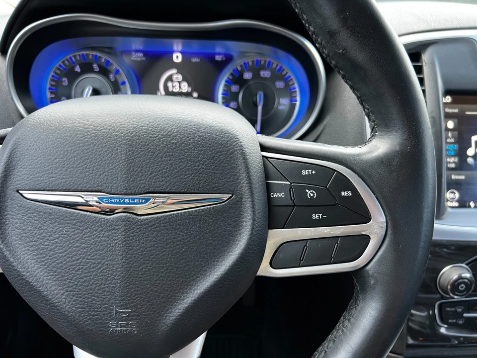 2018 Chrysler 300 (2005-2023) - Image 22 of 27