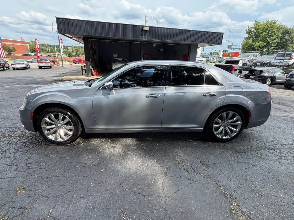 2018 Chrysler 300 (2005-2023) - Image 6 of 7