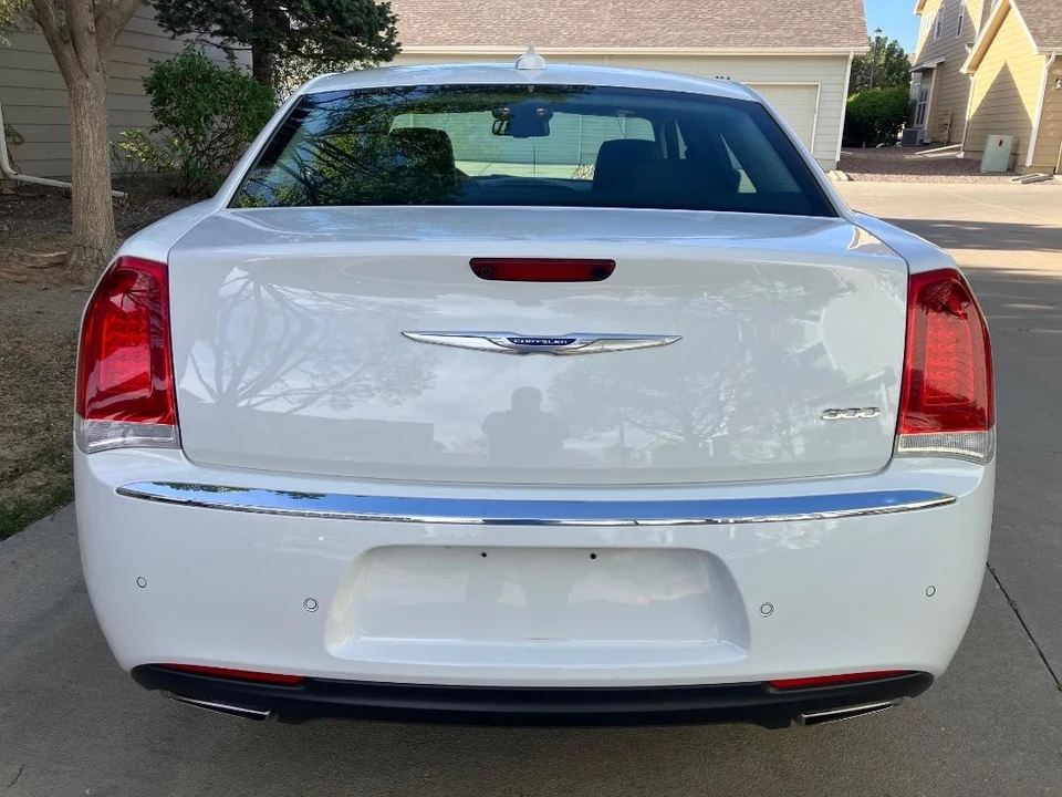 2018 Chrysler 300 (2005-2023) - Image 26 of 31