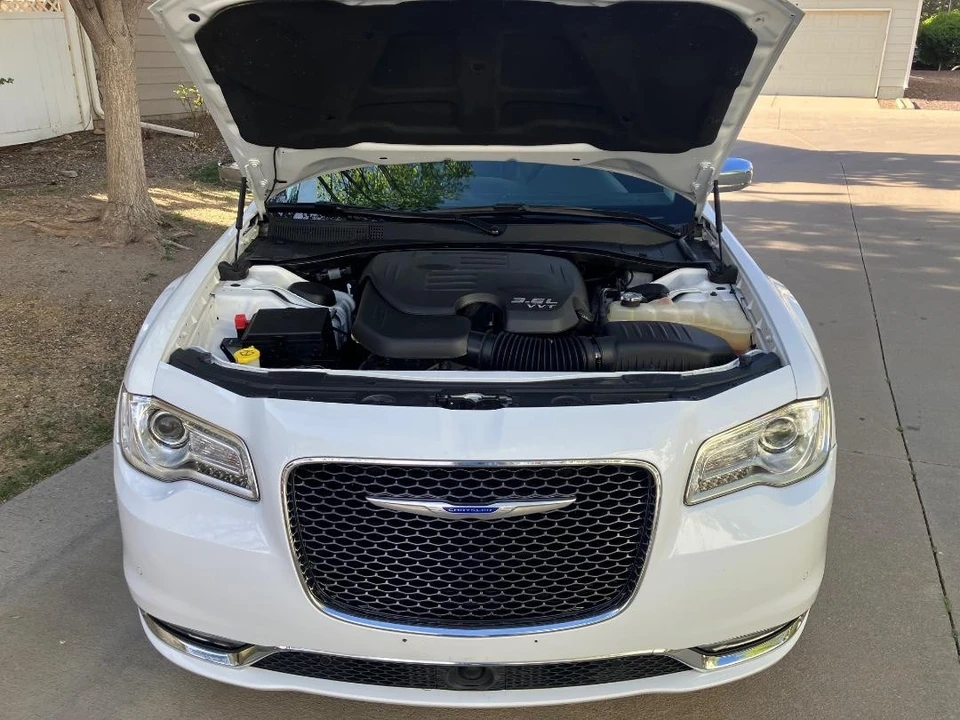 2018 Chrysler 300 (2005-2023) - Image 23 of 31
