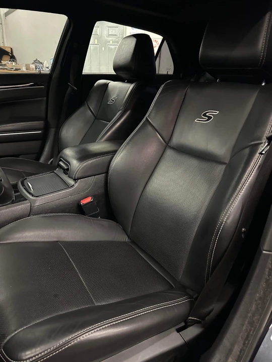 2018 Chrysler 300 (2005-2023) - Image 13 of 21