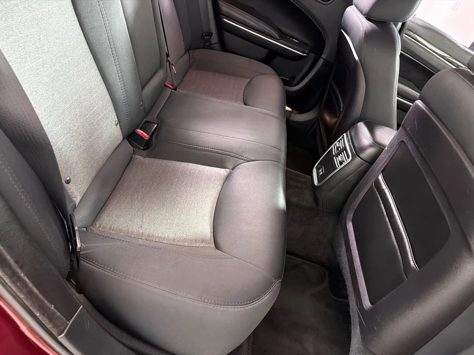 2018 Chrysler 300 (2005-2023) - Image 20 of 21