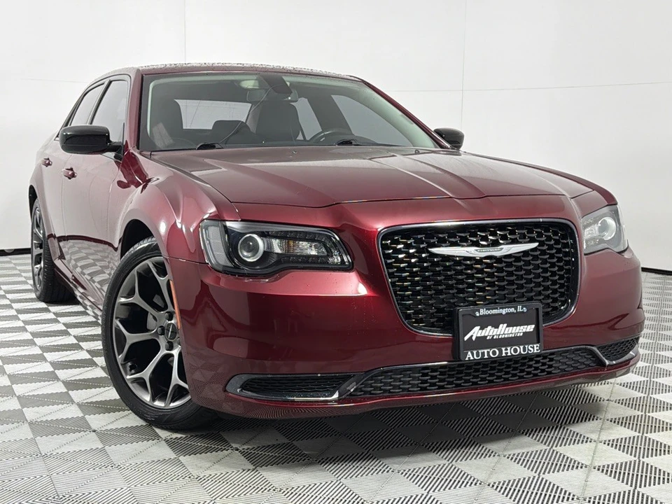 2018 Chrysler 300 (2005-2023) - Image 2 of 21