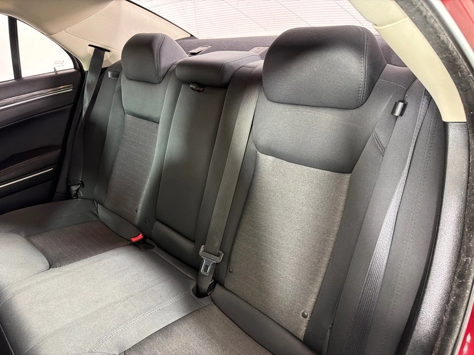 2018 Chrysler 300 (2005-2023) - Image 19 of 21