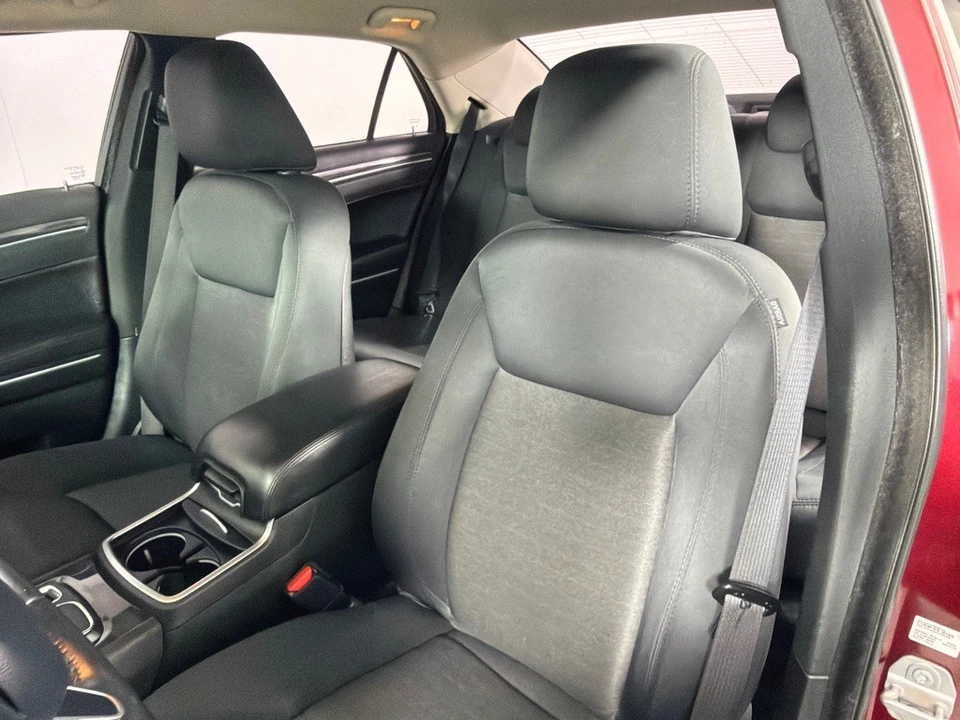 2018 Chrysler 300 (2005-2023) - Image 12 of 21
