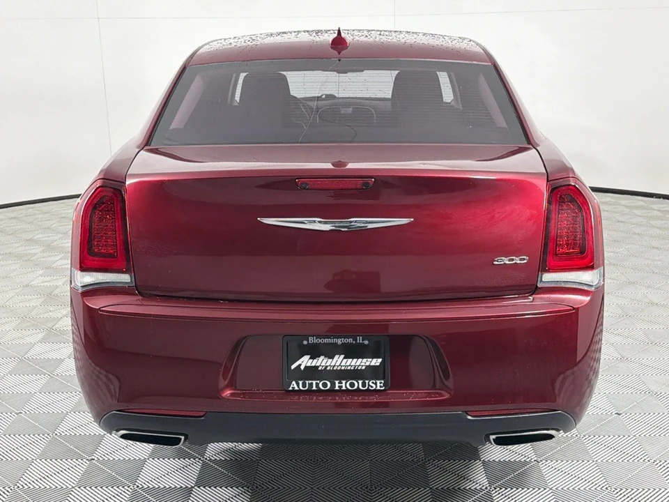 2018 Chrysler 300 (2005-2023) - Image 6 of 21