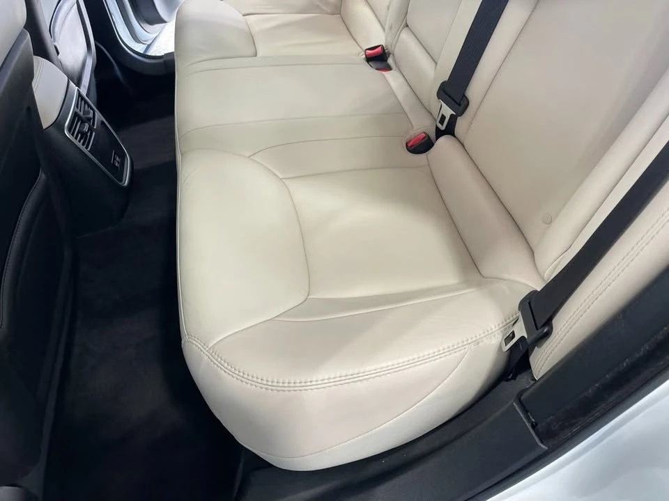 2018 Chrysler 300 (2005-2023) - Image 6 of 12