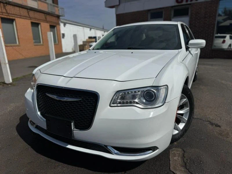 2018 Chrysler 300 (2005-2023) - Image 6 of 12