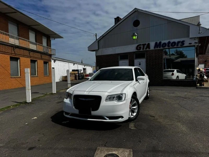 2018 Chrysler 300 (2005-2023) - Image 3 of 12