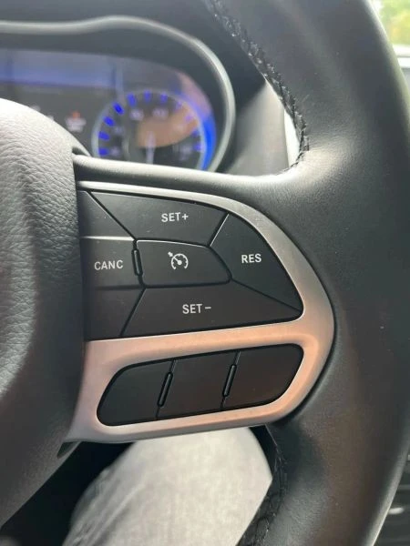 2018 Chrysler 300 (2005-2023) - Image 12 of 12