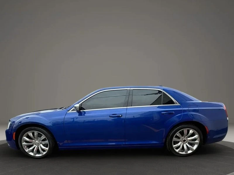 2018 Chrysler 300 (2005-2023) - Image 8 of 12