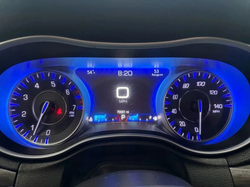 2018 Chrysler 300 (2005-2023) - Image 10 of 12