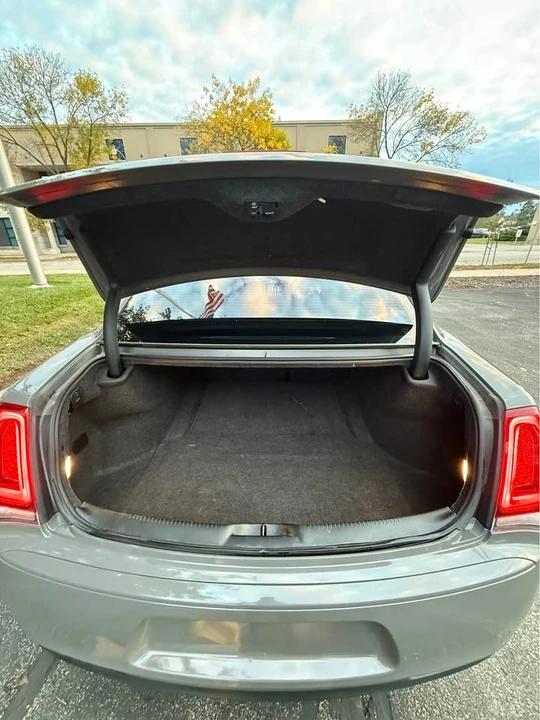 2018 Chrysler 300 (2005-2023) - Image 17 of 17