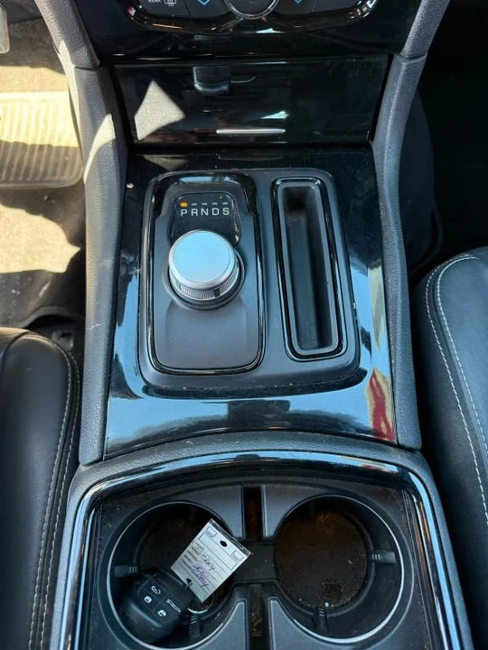 2018 Chrysler 300 (2005-2023) - Image 6 of 6