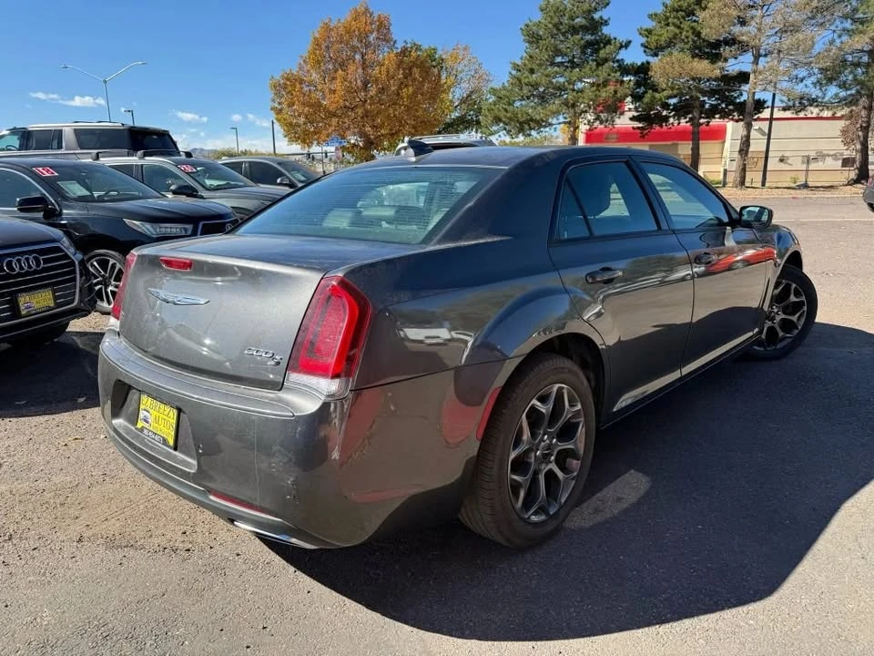 2018 Chrysler 300 (2005-2023) - Image 2 of 6