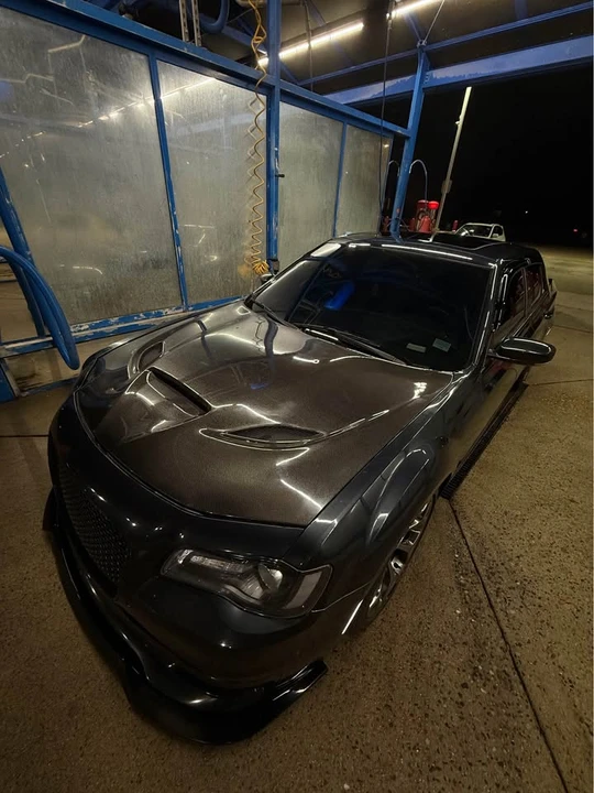 2018 Chrysler 300 (2005-2023) - Image 2 of 8