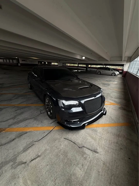 2018 Chrysler 300 (2005-2023) - Image 7 of 8