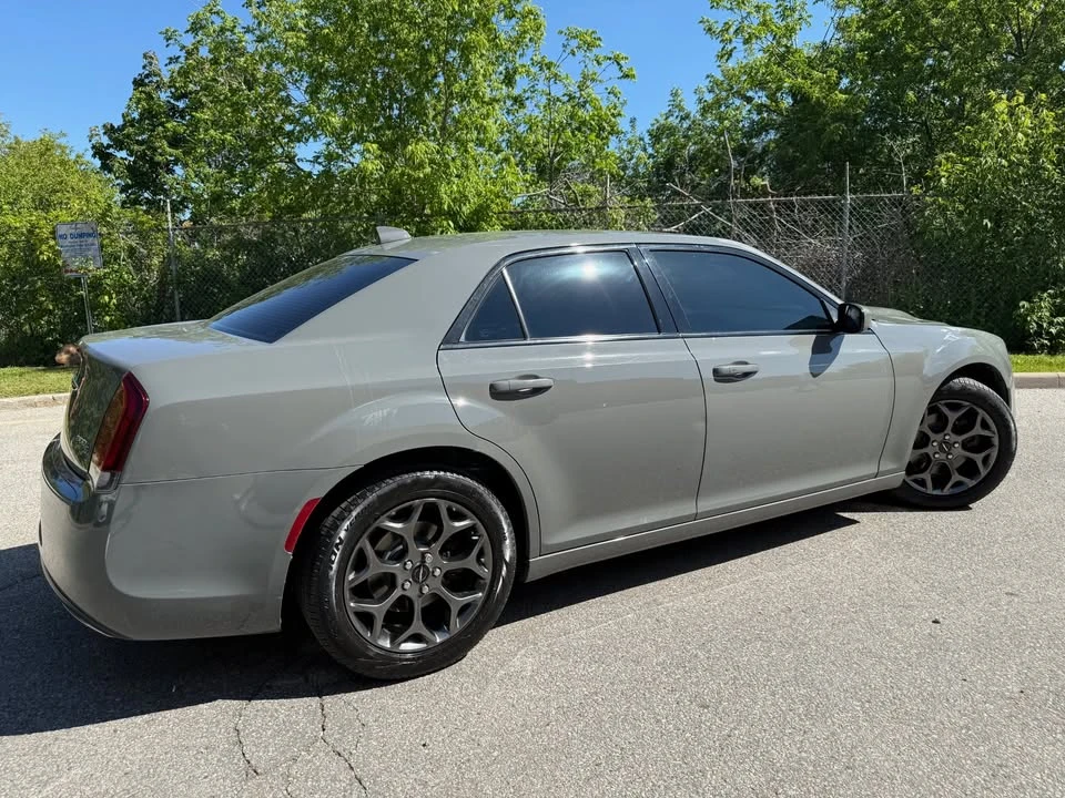 2018 Chrysler 300 (2005-2023) - Image 8 of 20