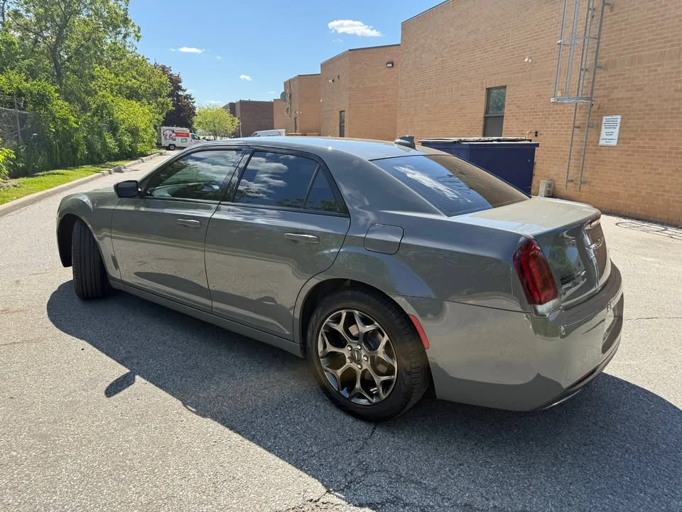 2018 Chrysler 300 (2005-2023) - Image 10 of 20